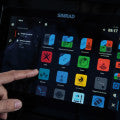 Simrad NSX 3012 med activeimaging 3-i-1 hæk transducer