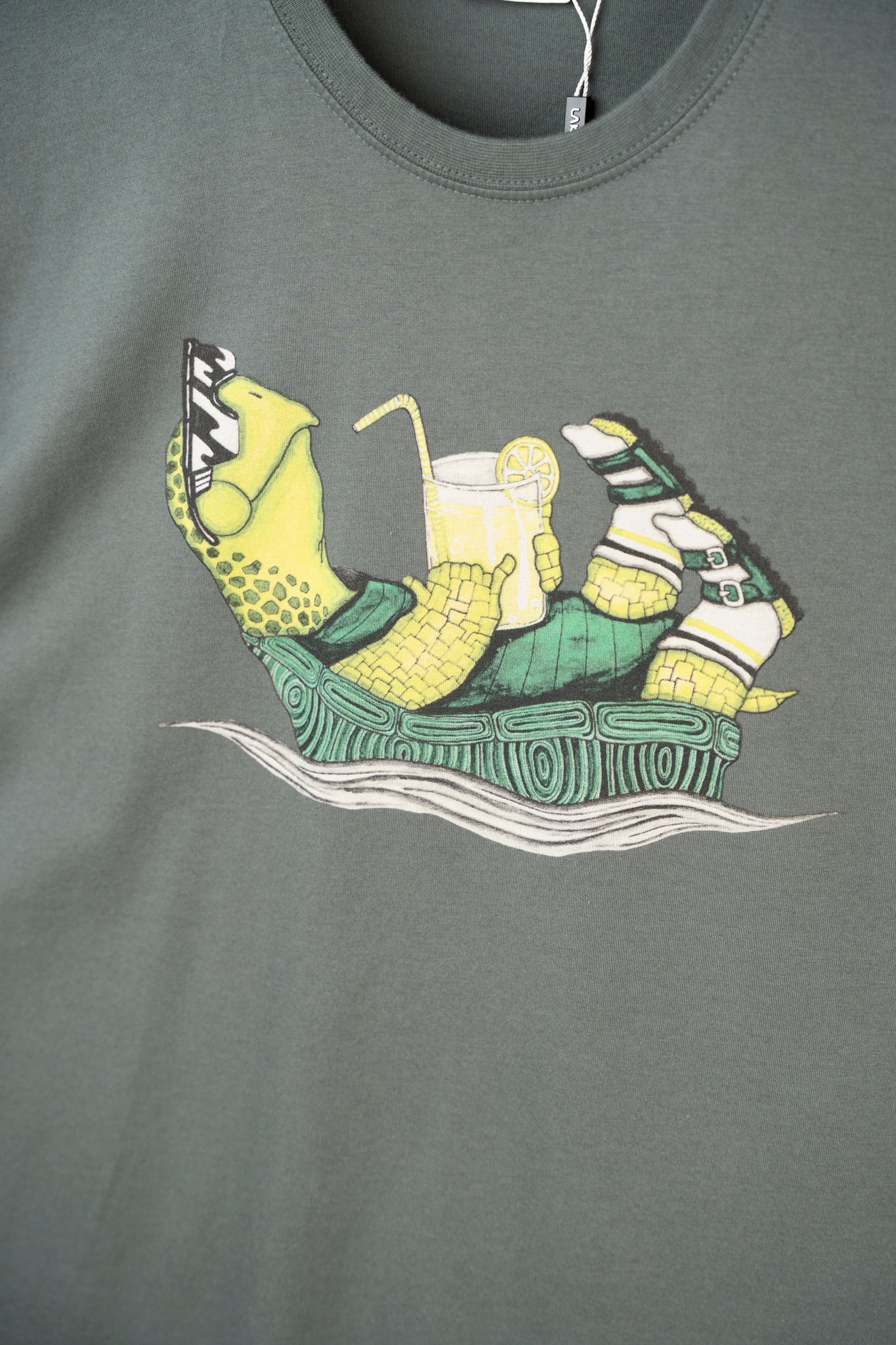 Lakor Slow Flow T-Shirt - Afslappet Maritim T-Shirt til Sejlere