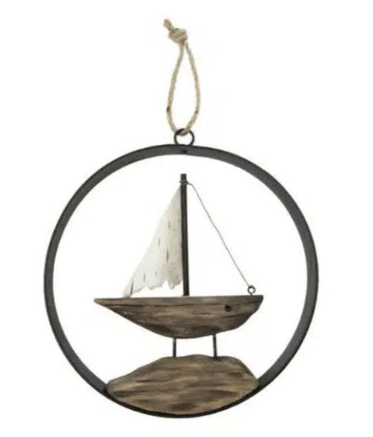Drivtømmer, ophæng i jernramme med båd. 20 cm. i ø